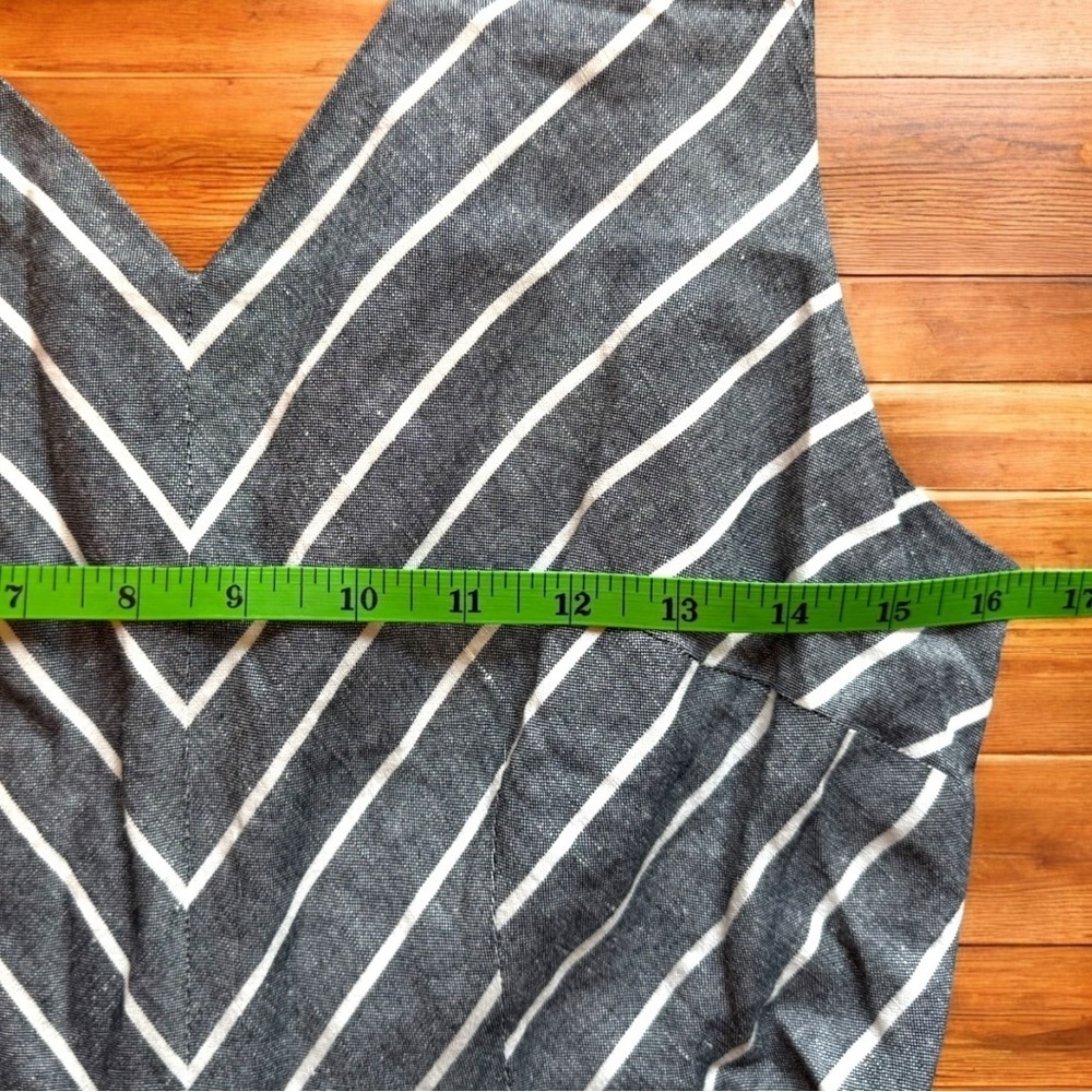 LOFT Gray & White Striped Linen Blend Jumpsuit - Size 4 - Pockets - Picture 7 of 14